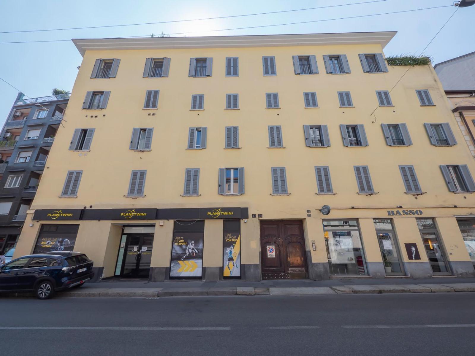 Canonica Brick Apartment Милан Экстерьер фото